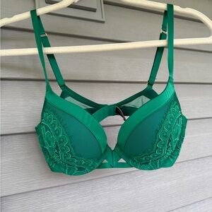 Victoria's Secret 32C Emerald Lace Bombshell Bra